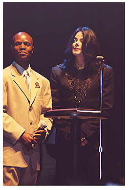 Nijel_and_Michael%20Jackson.gif